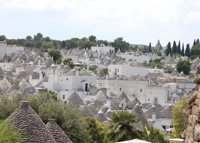 Tipico מלון דירות 3*