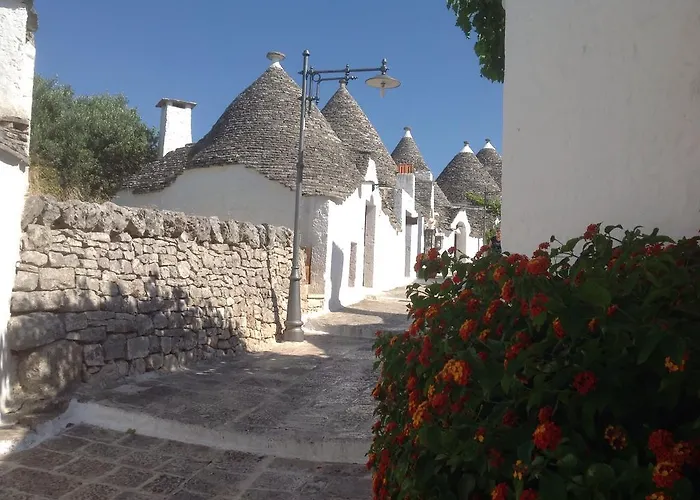 Tipico מלון דירות 3*